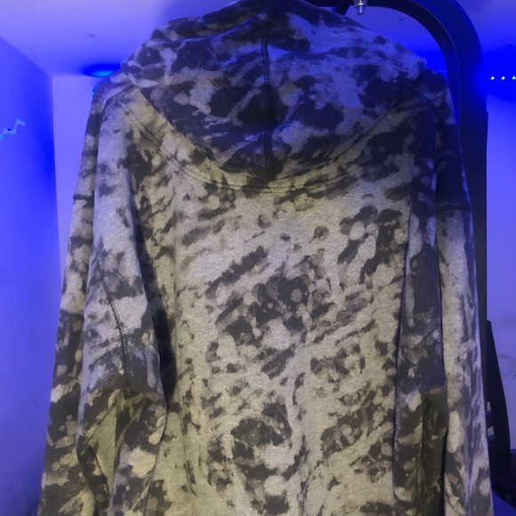 Alté style hoodie - Picture 3 of 4